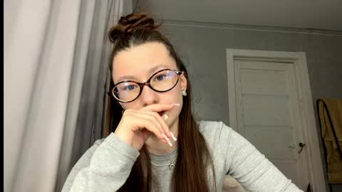 Eva  online show from 4, 3, 2026