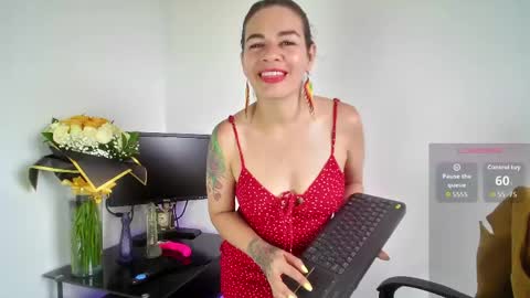 Snapshot of oriana_thomson2 chatting on 30, 5, 2026 Oriana online show from 30, 5, 2026