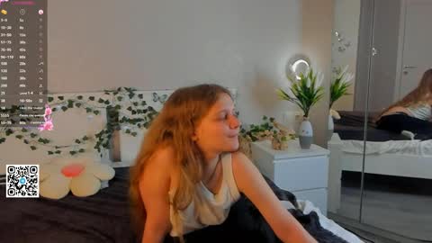 Snapshot of orivienne chatting on 15, 5, 2026 Dolores online show from 15, 5, 2026