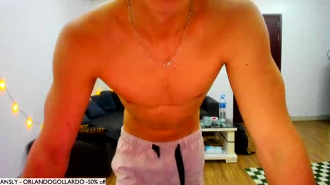 Snapshot of orlando__bloom chatting on 14, 12, 2024 Fansly and Instagram -  online show from 14, 12, 2024