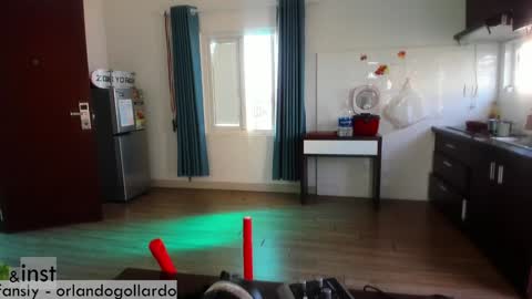 Snapshot of orlando__bloom chatting on 2, 2, 2025 Fansly and Instagram -  online show from 2, 2, 2025