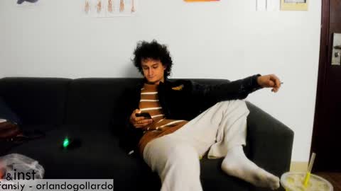 Snapshot of orlando__bloom chatting on 7, 3, 2025 Fansly and Instagram -  online show from 7, 3, 2025