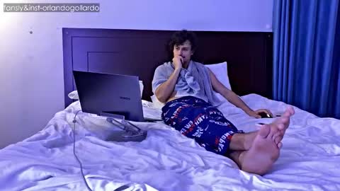 Snapshot of orlando__bloom chatting on 6, 10, 2025 Fansly and Instagram -  online show from 6, 10, 2025