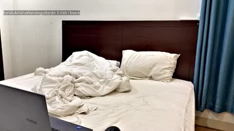 Snapshot of orlando__bloom chatting on 13, 10, 2025 Fansly and Instagram -  online show from 13, 10, 2025