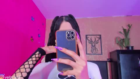 Snapshot of osiris_doll chatting on 16, 9, 2025 vella online show from 16, 9, 2025
