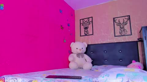 Snapshot of osiris_doll chatting on 27, 9, 2025 vella online show from 27, 9, 2025