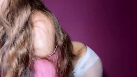 outerspace2000 online show from 25, 9, 2025