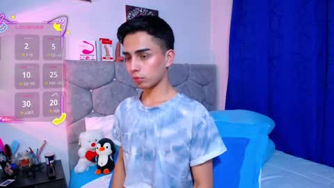 Owen  Independent model  online show from 11, 11, 2025