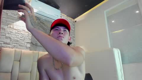 Snapshot of owenn_17 chatting on 4, 10, 2025 owwn online show from 4, 10, 2025