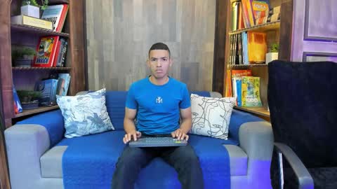 Snapshot of owenpierce1 chatting on 11, 9, 2025 Owen online show from 11, 9, 2025