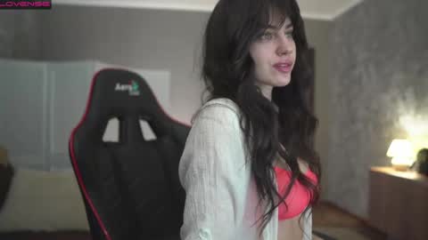 Snapshot of oxxme chatting on 28, 2, 2025 Oxana Hi friends all my videos are 50 off check my bio online show from 28, 2, 2025