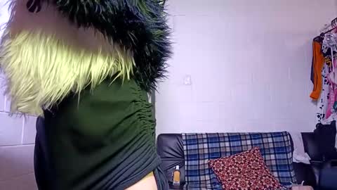Snapshot of oxxy_jean chatting on 15, 10, 2025 Jeannifer online show from 15, 10, 2025