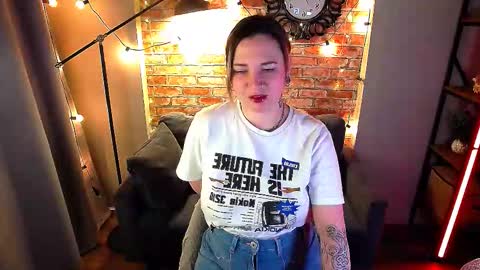 Snapshot of ozalin_green chatting on 12, 9, 2025 ozalin_green online show from 12, 9, 2025