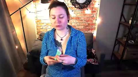 Snapshot of ozalin_green chatting on 14, 10, 2025 ozalin_green online show from 14, 10, 2025