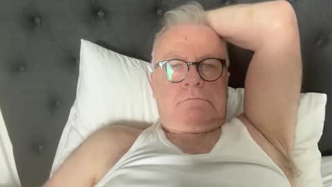 Snapshot of ozhairybearxxxx chatting on 28, 12, 2024 ozhairybearxxxx online show from 28, 12, 2024