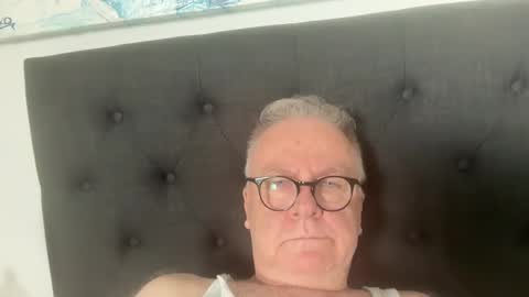 Snapshot of ozhairybearxxxx chatting on 7, 1, 2025 ozhairybearxxxx online show from 7, 1, 2025