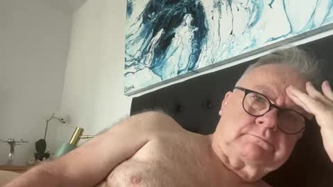 Snapshot of ozhairybearxxxx chatting on 14, 1, 2025 ozhairybearxxxx online show from 14, 1, 2025