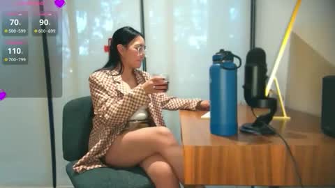 Snapshot of ozhmara chatting on 10, 11, 2025 ozhmara online show from 10, 11, 2025