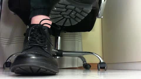 Snapshot of pablomenesssl chatting on 28, 1, 2025 Pablo Meness online show from 28, 1, 2025