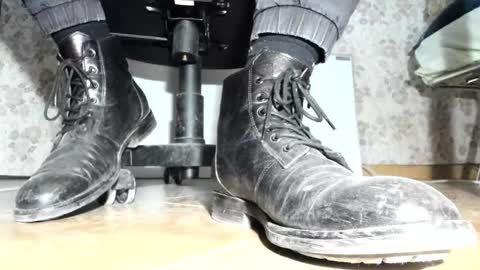 Snapshot of pablomenesssl chatting on 1, 11, 2025 Pablo Meness online show from 1, 11, 2025