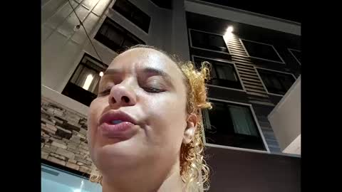 paidqueenbella online show from 18, 10, 2025