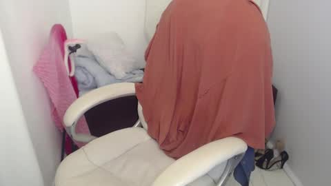 paiper online show from 3, 12, 2024