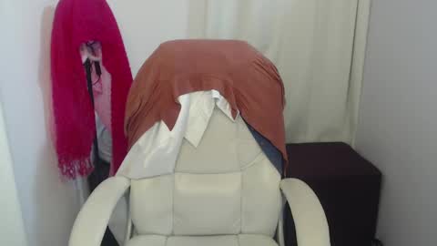 paiper online show from 12, 12, 2024