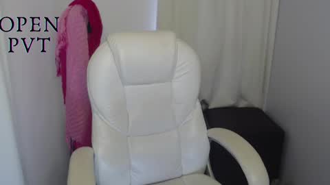 paiper online show from 2, 2, 2025