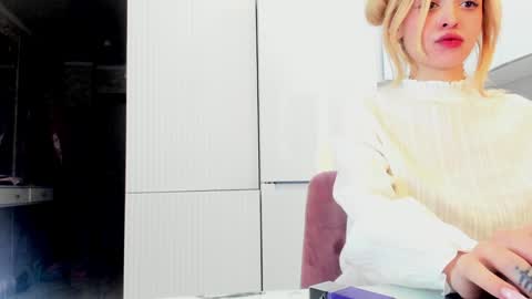 Snapshot of palmer_haze chatting on 11, 1, 2025 palmer_haze online show from 11, 1, 2025