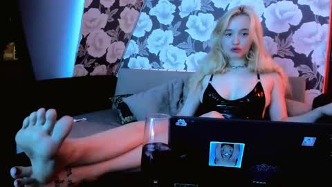 Snapshot of palmer_haze chatting on 12, 11, 2025 palmer_haze online show from 12, 11, 2025