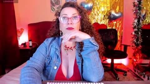 Snapshot of pam_hills chatting on 3, 2, 2025 You can call me Mommy Goddess Queen online show from 3, 2, 2025