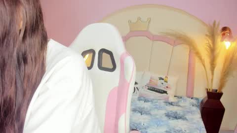 Snapshot of pamela_monroy_ chatting on 25, 4, 2026 Princess Pamela online show from 25, 4, 2026