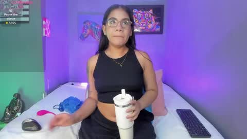 Snapshot of pammelaross chatting on 28, 4, 2026 Pammela online show from 28, 4, 2026