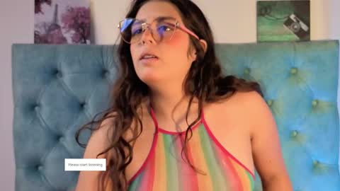 Snapshot of paola_lyon chatting on 15, 10, 2025 Paola Lyon online show from 15, 10, 2025