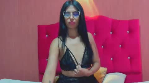 Paola Turner online show from 7, 2, 2025