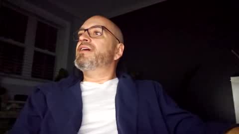 Papi online show from 3, 1, 2025