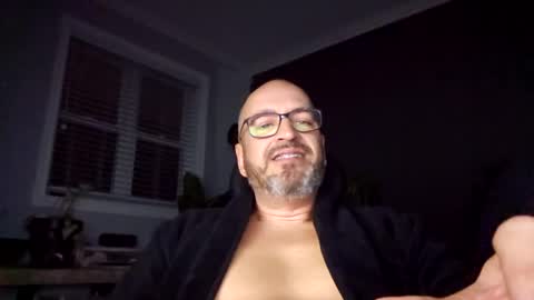 Papi online show from 7, 1, 2025