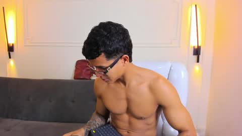 Ryan And Casper online show from 19, 5, 2026