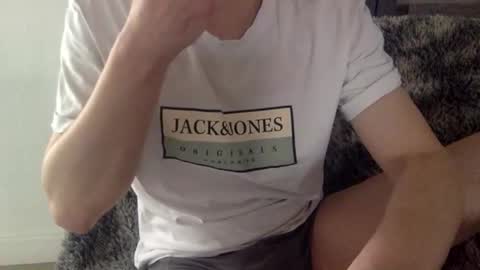 Snapshot of parici_nono1 chatting on 9, 3, 2025 parici_nono1 online show from 9, 3, 2025