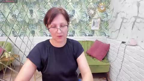 Snapshot of paris_cherry chatting on 7, 1, 2025 Paris online show from 7, 1, 2025