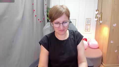 Snapshot of paris_cherry chatting on 18, 2, 2025 Paris online show from 18, 2, 2025