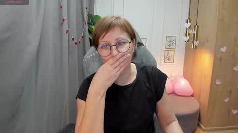 Snapshot of paris_cherry chatting on 18, 2, 2025 Paris online show from 18, 2, 2025