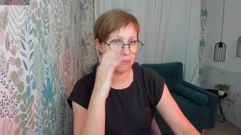Snapshot of paris_cherry chatting on 20, 2, 2025 Paris online show from 20, 2, 2025