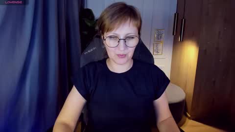 Snapshot of paris_cherry chatting on 22, 2, 2025 Paris online show from 22, 2, 2025