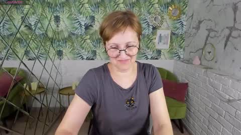 Snapshot of paris_cherry chatting on 9, 3, 2025 Paris online show from 9, 3, 2025