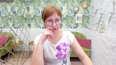 Snapshot of paris_cherry chatting on 9, 3, 2025 Paris online show from 9, 3, 2025