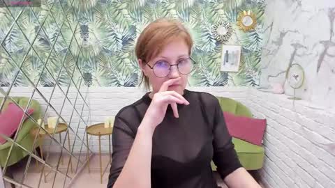 Snapshot of paris_cherry chatting on 10, 3, 2025 Paris online show from 10, 3, 2025