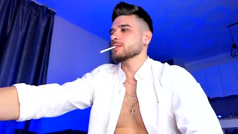 Snapshot of paris_lock chatting on 3, 2, 2025 Paris online show from 3, 2, 2025