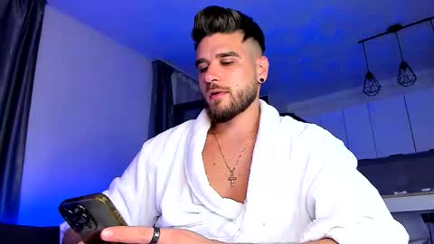 Snapshot of paris_lock chatting on 21, 9, 2025 Paris online show from 21, 9, 2025