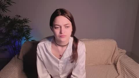 parrot_kisha online show from 15, 4, 2026